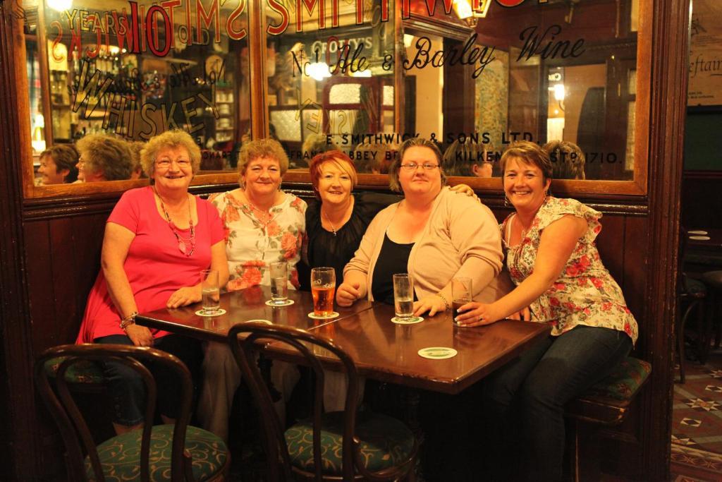 Crotty'S Pub & Accommodation Kilrush Eksteriør bilde